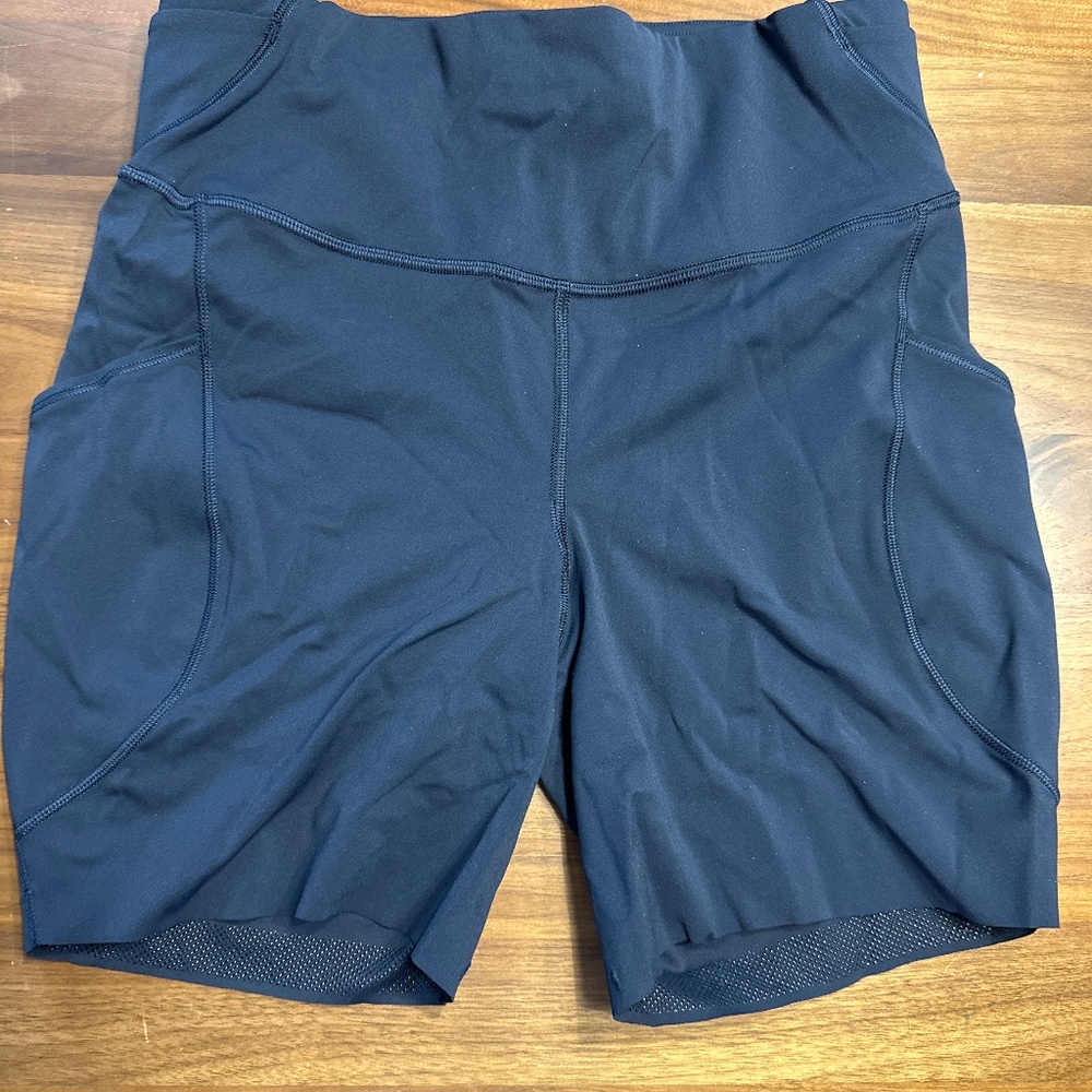 Lululemon Fast and Free HR Short 6” Size 8 (Worn once)